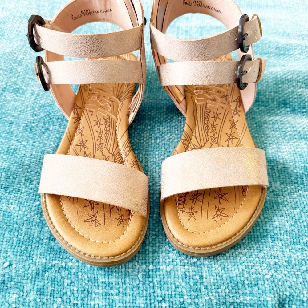 Blowfish Kids Stylish Tan Strappy Sandals